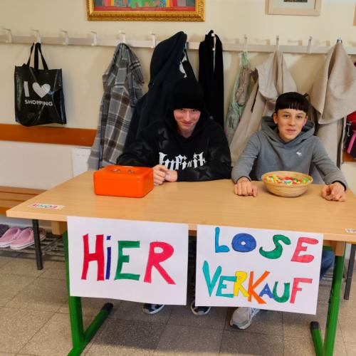 Kinder helfen Kindern